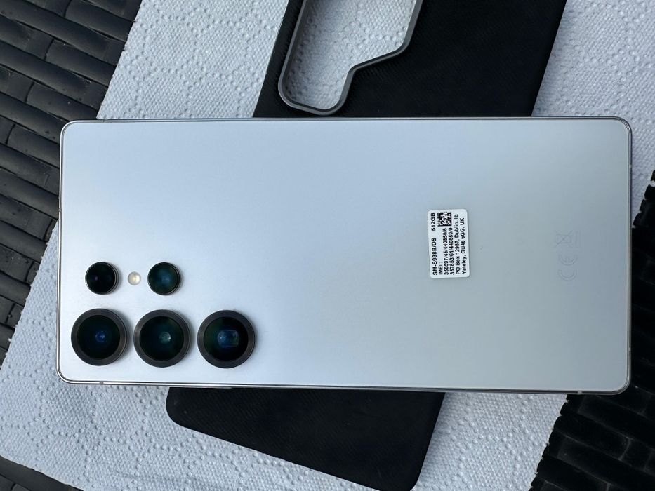 Samsung Galaxy S25Ultra Titanium White , in stare impecabilă, cutie și garanție valabilă