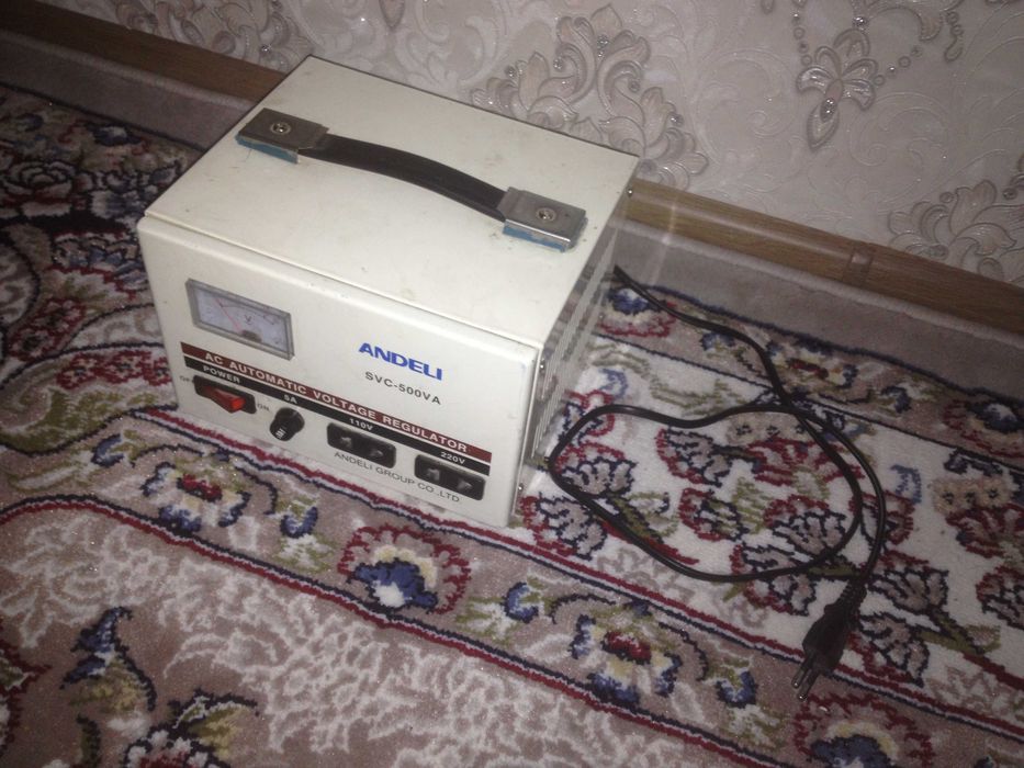 Стабилизатор напряжения Andeli 500 ватт
