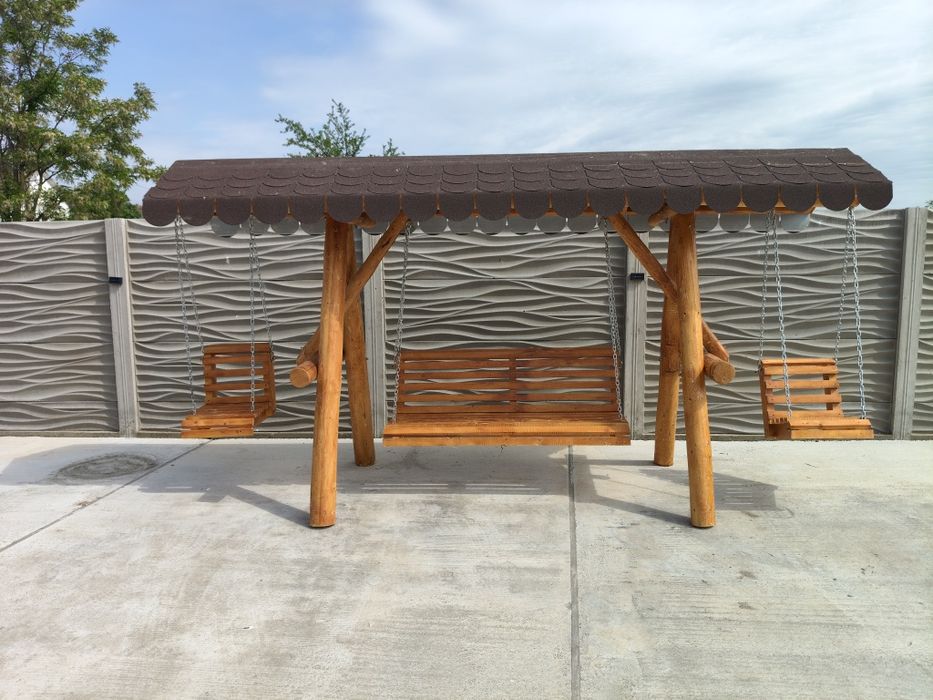 Balansoar rustic de gradina