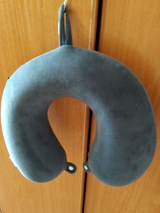 Подушка для самолёта хомут