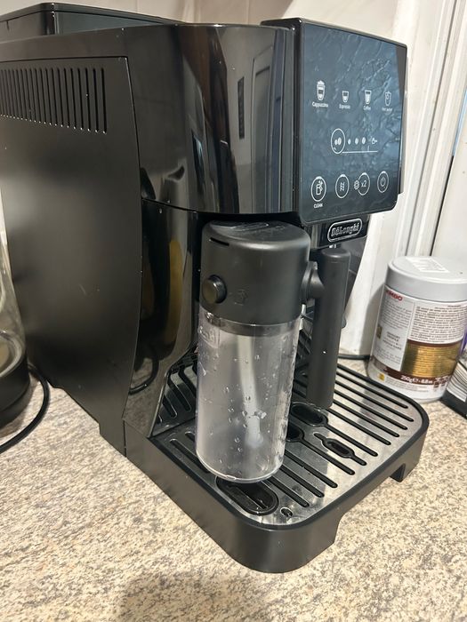 Кафеавтомат Delonghi Magnifica Start ECAM220