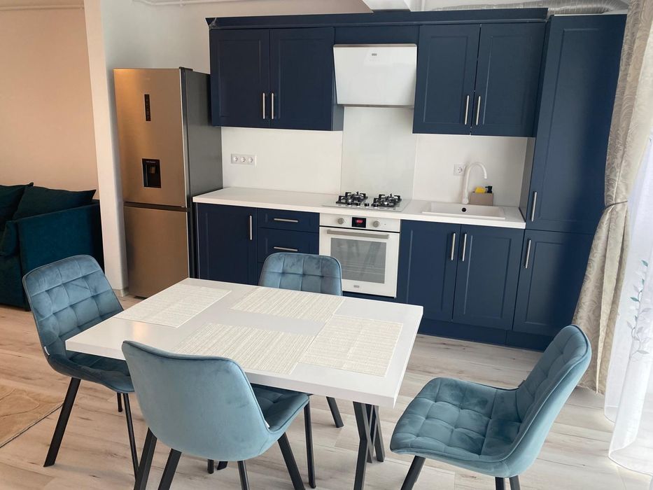 Inchiriez apartament