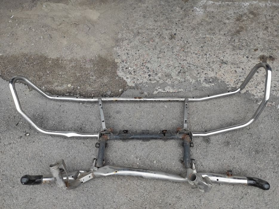 Продам кенгурятник на запчасти от Прадо90-95.