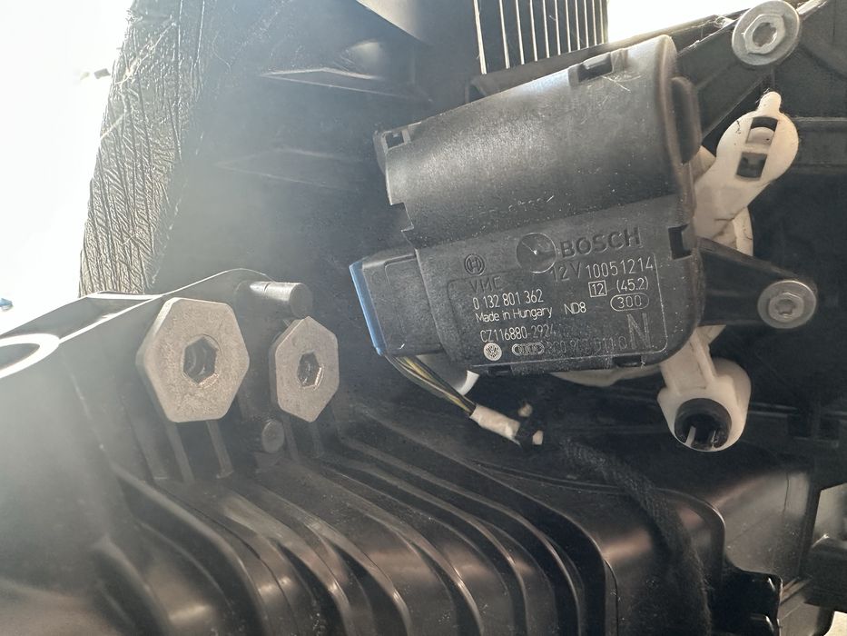 Grup caldura / aeroterma de sub bord Volkswagen Passat b6 b7 CC / motoras reglaj climatizare / calorifer caldura