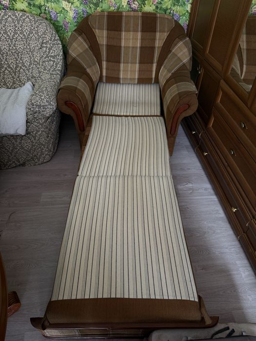 Диван, два кресла