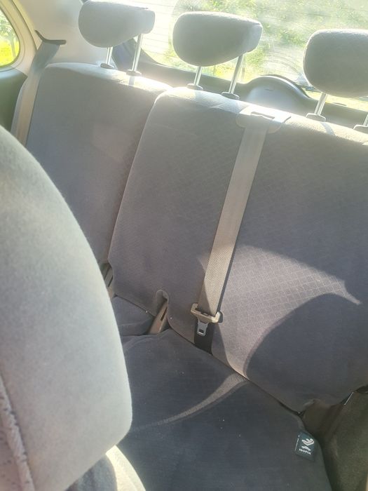 vând Nissan Micra 1.2 benzina