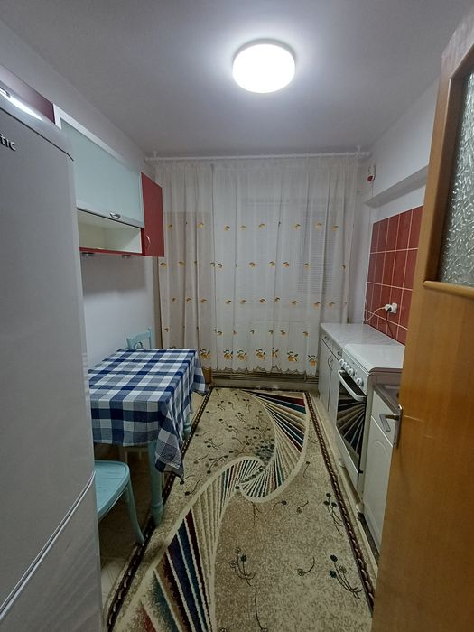 Inchiriez apartament 2 camere