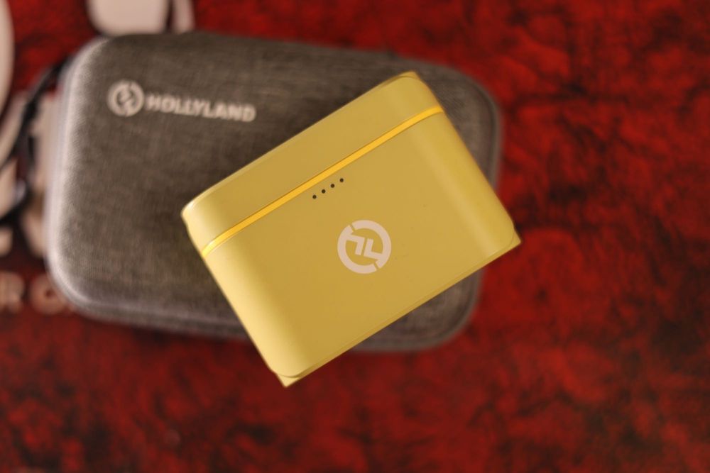 микрофон Hollyland LARK M1 Duo 2-Person Wireless Microphone System