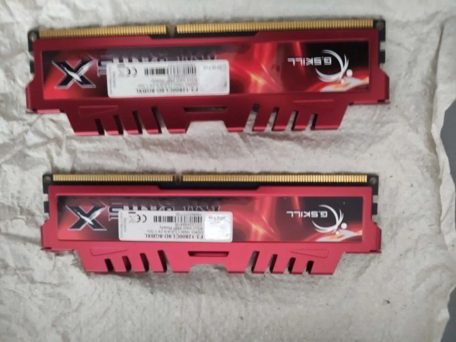 HYPERIX SAVAGE 2133MHZ si G.SKILL Ripjaws 1600 mhz, 8gb.