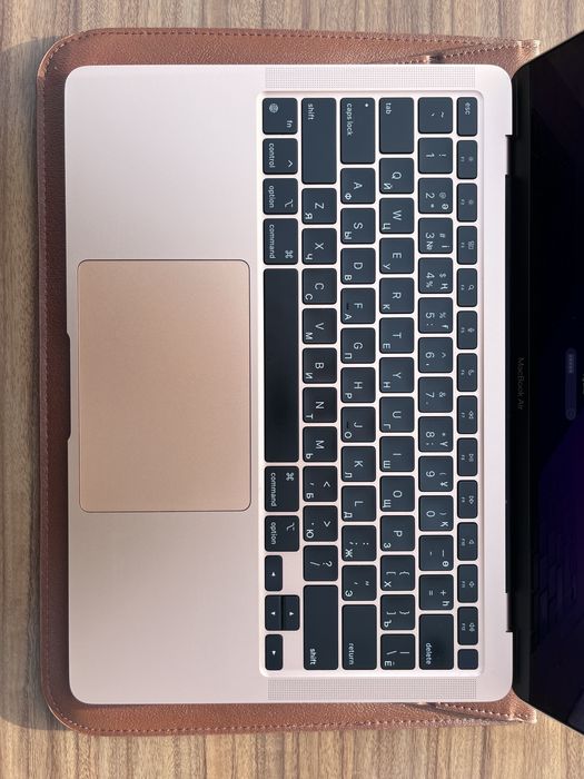 Macbook air 13, 2021 года, на чипе m1