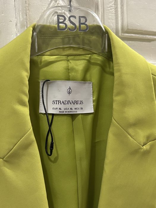 Дамско сако Stradivarius
