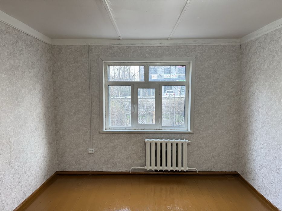 Продаю 1-КОМ 1 этаж огород Спутник-8