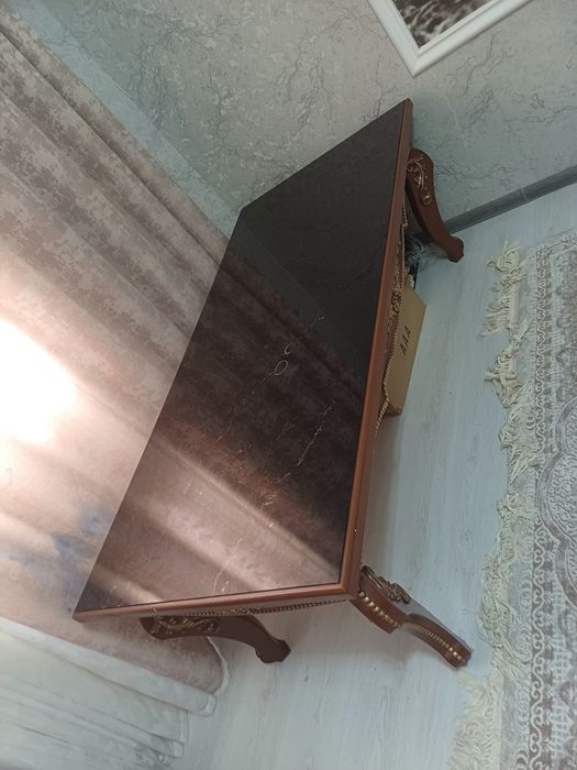 Стол для Гостиной.