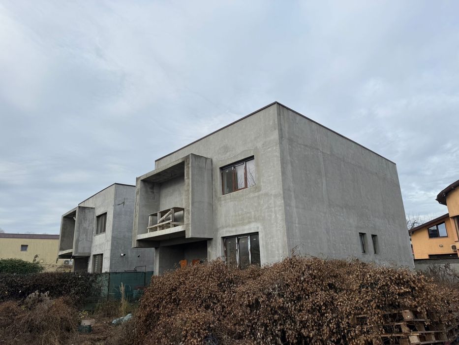 Vand casa plus teren