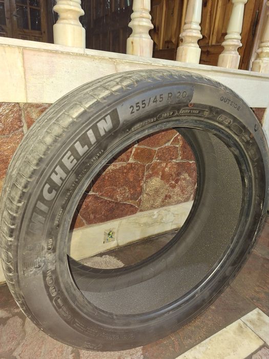 Michelin балон 255/45 R20