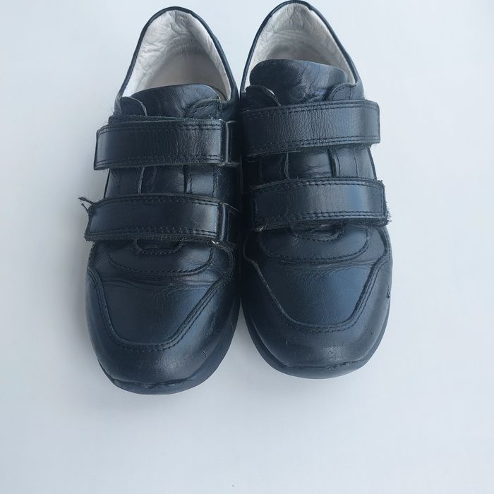 Продам две пары красовки