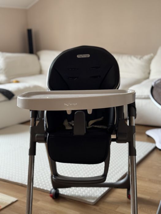 Scaun de masa Peg Pergo Prima Pappa Follow mepe roti pentru copii