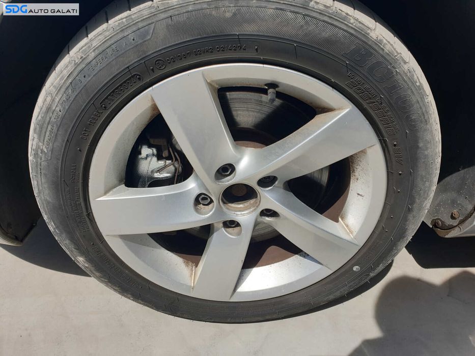 Set 4 Jante Roti Aliaj 205 55 16 R16 cu Anvelope Vara 5x112 Skoda Superb 1 2002 - 2008 Cod 7JX16H2 ET45 K5540]