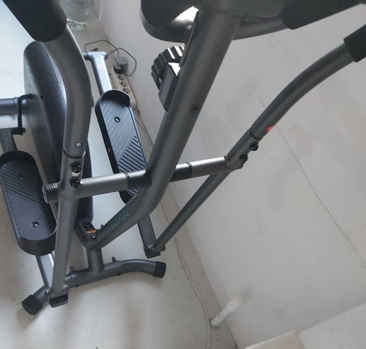 Bicicleta eliptica Domyos 100 ca Noua.acc si schimb cu banda