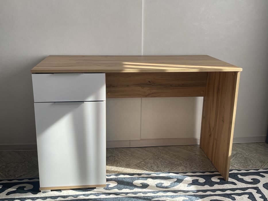 Тумбочка 1.20м на 0.60м