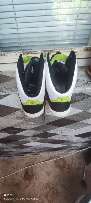 Чисто нови кецове HOUSE