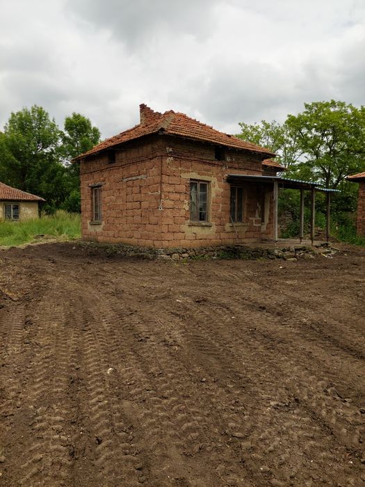 Продава се Къща в с. Долни Раковец, Област Перник - 72 кв.м за 577 €/кв.м - Снимка #3