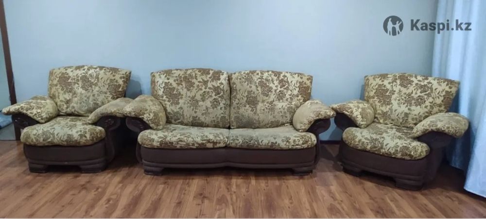 Бесплатно диван+2 кресла