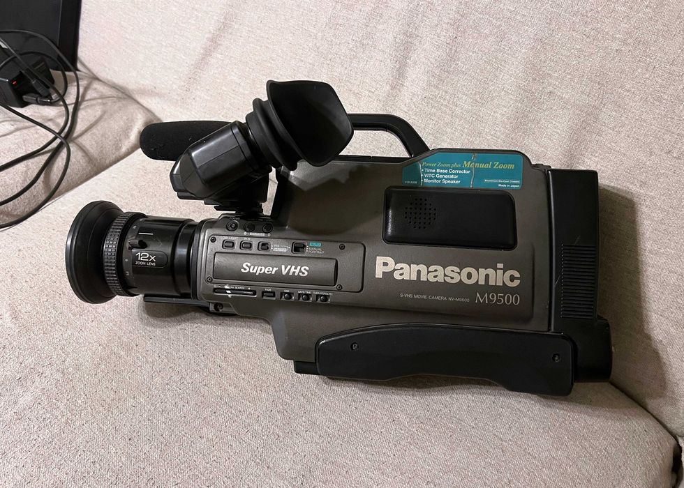 Camera video profesionala Panasonic NV M9500EN Super VHS Japan