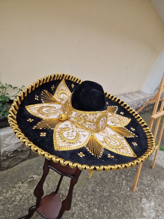 Прекрасно оригинално антикварно мексикански сомбреро