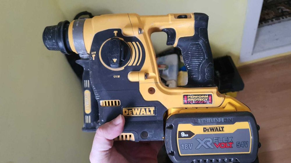 scule dewalt pe acumulator