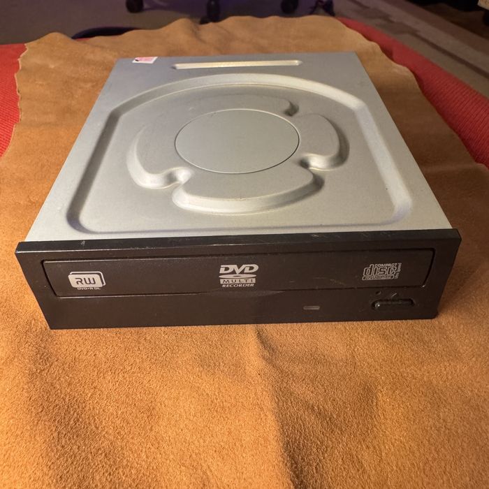 Vand DVD - RW stare impecabila