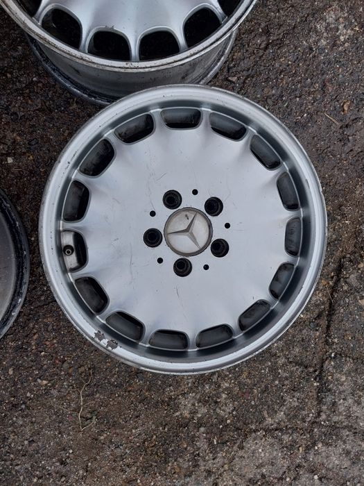 Диски R16. Один вареный. На Мерседес.