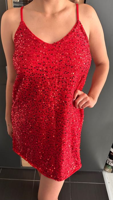 Универсални дамски рокли с пайети