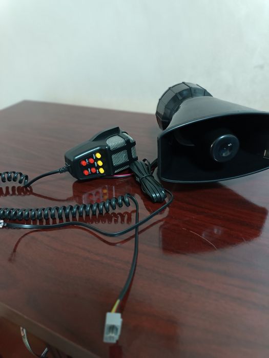 7 xil ovozli.gapirsa boʻladi. 12 V li akumlyatorga ishlaydi.