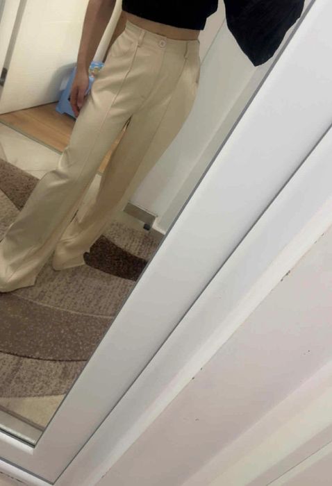 Дамски панталон с цепки отстрани