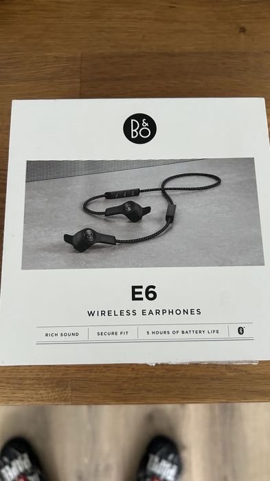 B&O casti beoplay E6 wireless