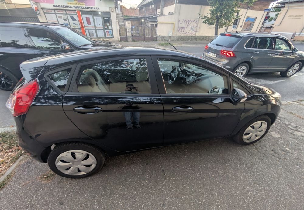 FORD Fiesta 2015 — imagine 2