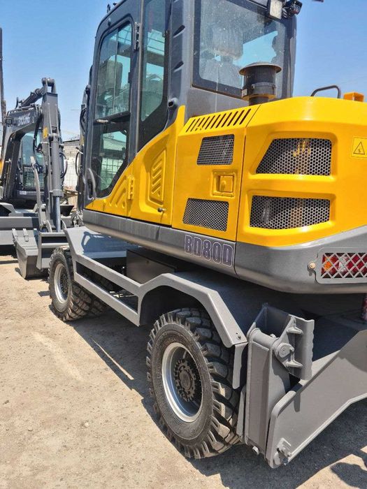 Экскаватор колесный BAODING 0,3 в наличии