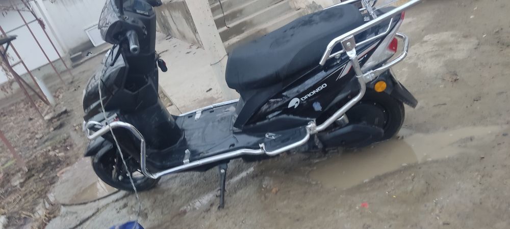 Skuter sotiladi 3milyon 200