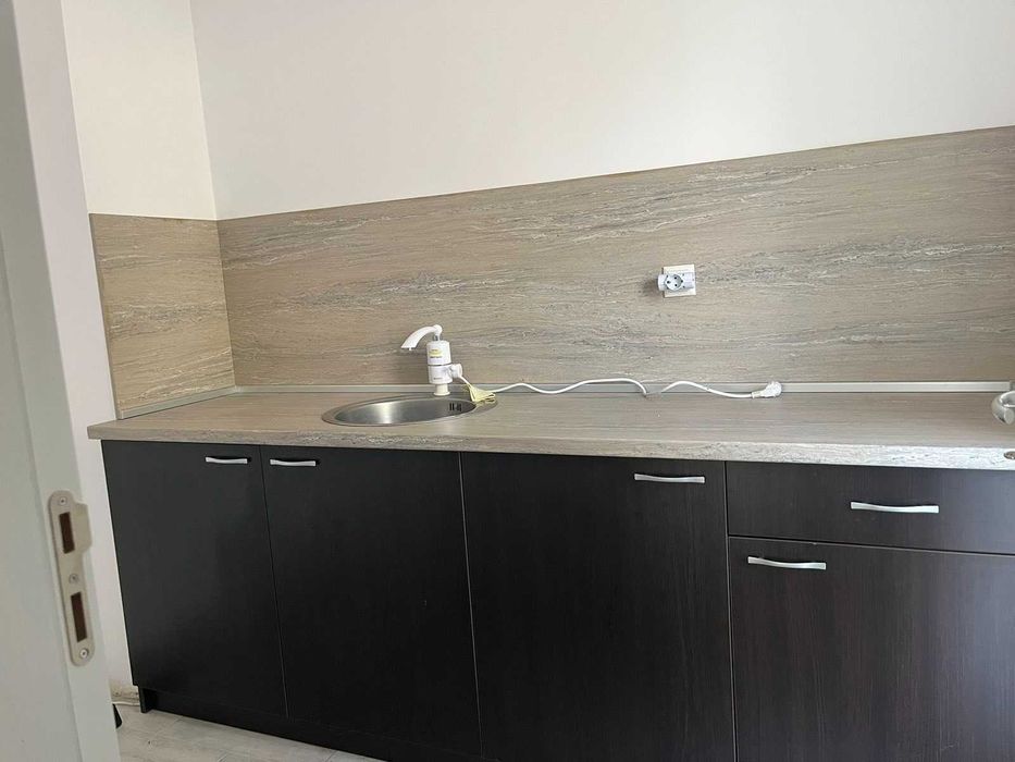 Дава се под наем Офис в Хисаря - 90 кв.м за 398.82 € - Снимка #6