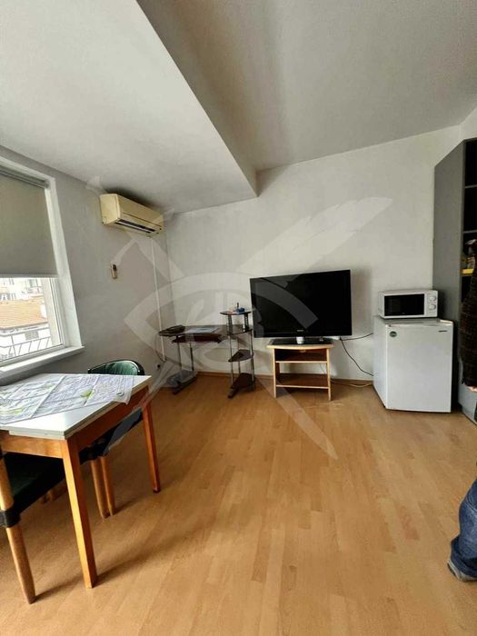 Дава се под наем Едностаен апартамент в Варна, Левски - 50 кв.м за 250 € - Снимка #3