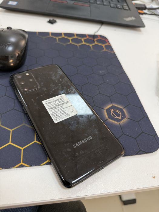 Samsung S20 plus.   128Gb