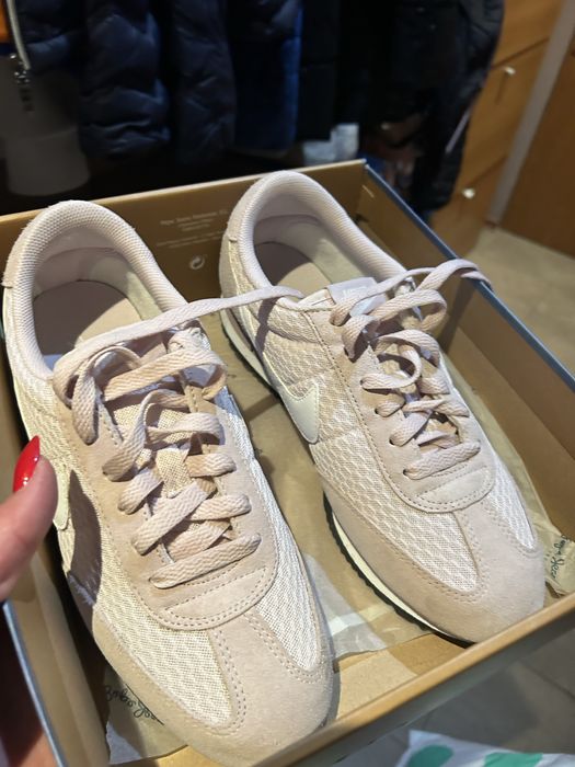 Дамски маратонки NIKE