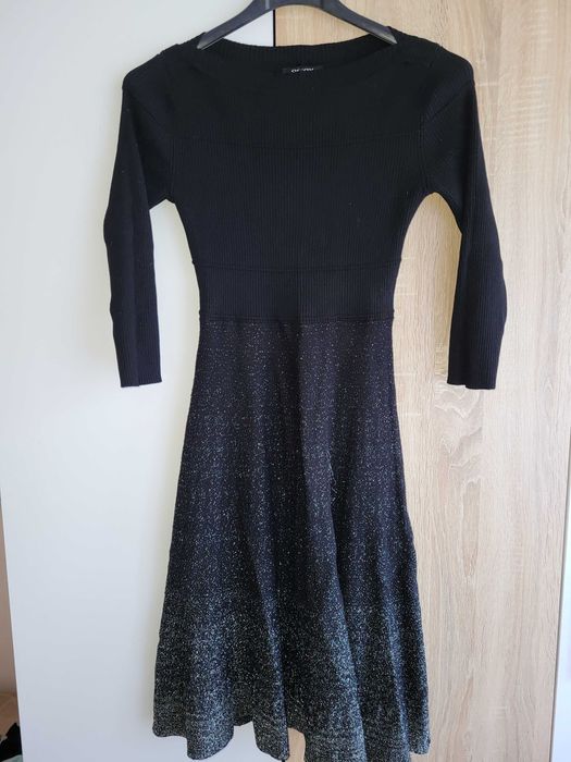 Миди рокля в черно