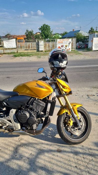 Honda Hornet 2008 + armura si genunchiere!