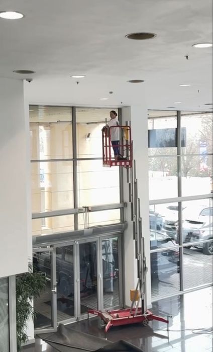 Качественная мойка витрин