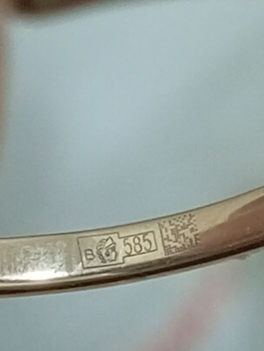 Brilliant uzuk yengi 585 proba