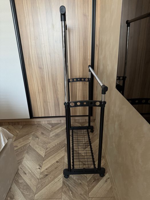 Щендър за дрехи.