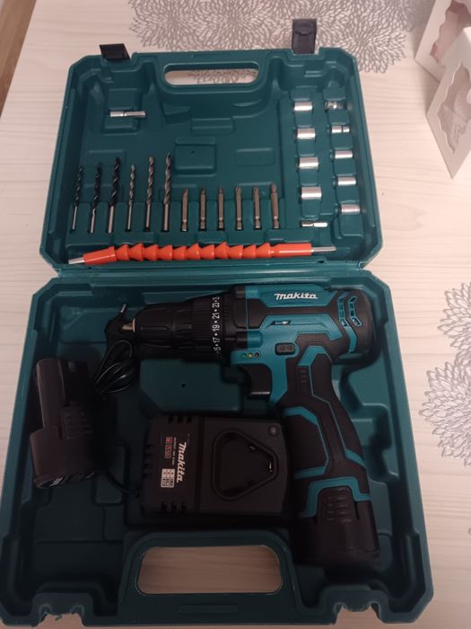 Нов Makita 24v,  2 батерии