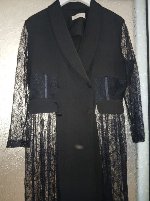 Дамско официално сако с дантела